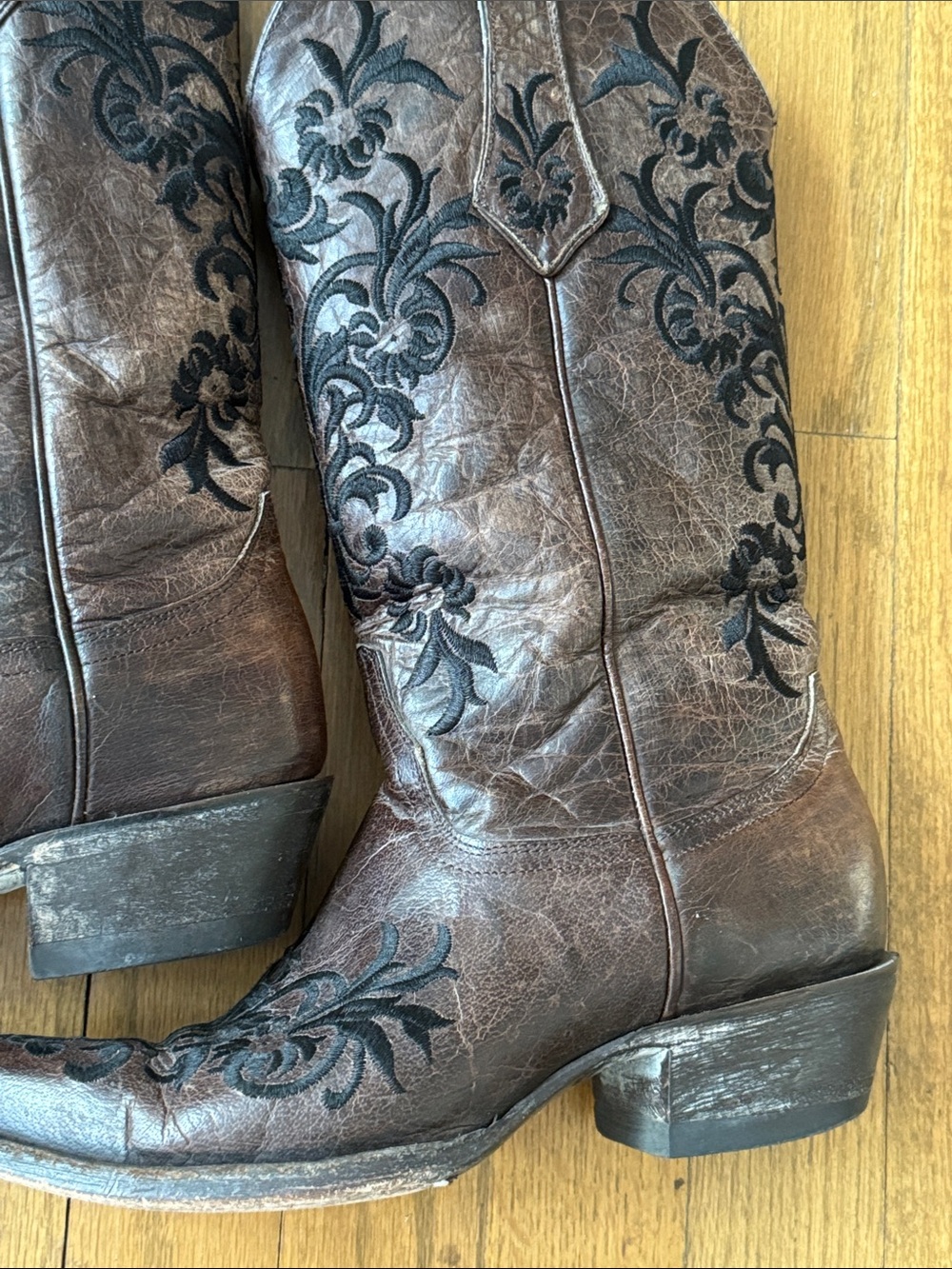 Women’s Brown Leather Western Boots with Black Embroidered 7 | Cowgirl Boots 7 - Picture 3 of 10